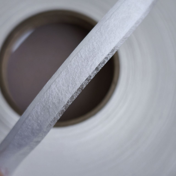 Лента флизелиновая (на бумаге) ZG 703 T10 L100 белый 1см